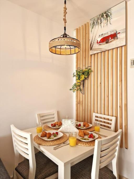 Acogedor Piso Con Terraza Y Parking! Apartment Benalmádena Exterior foto