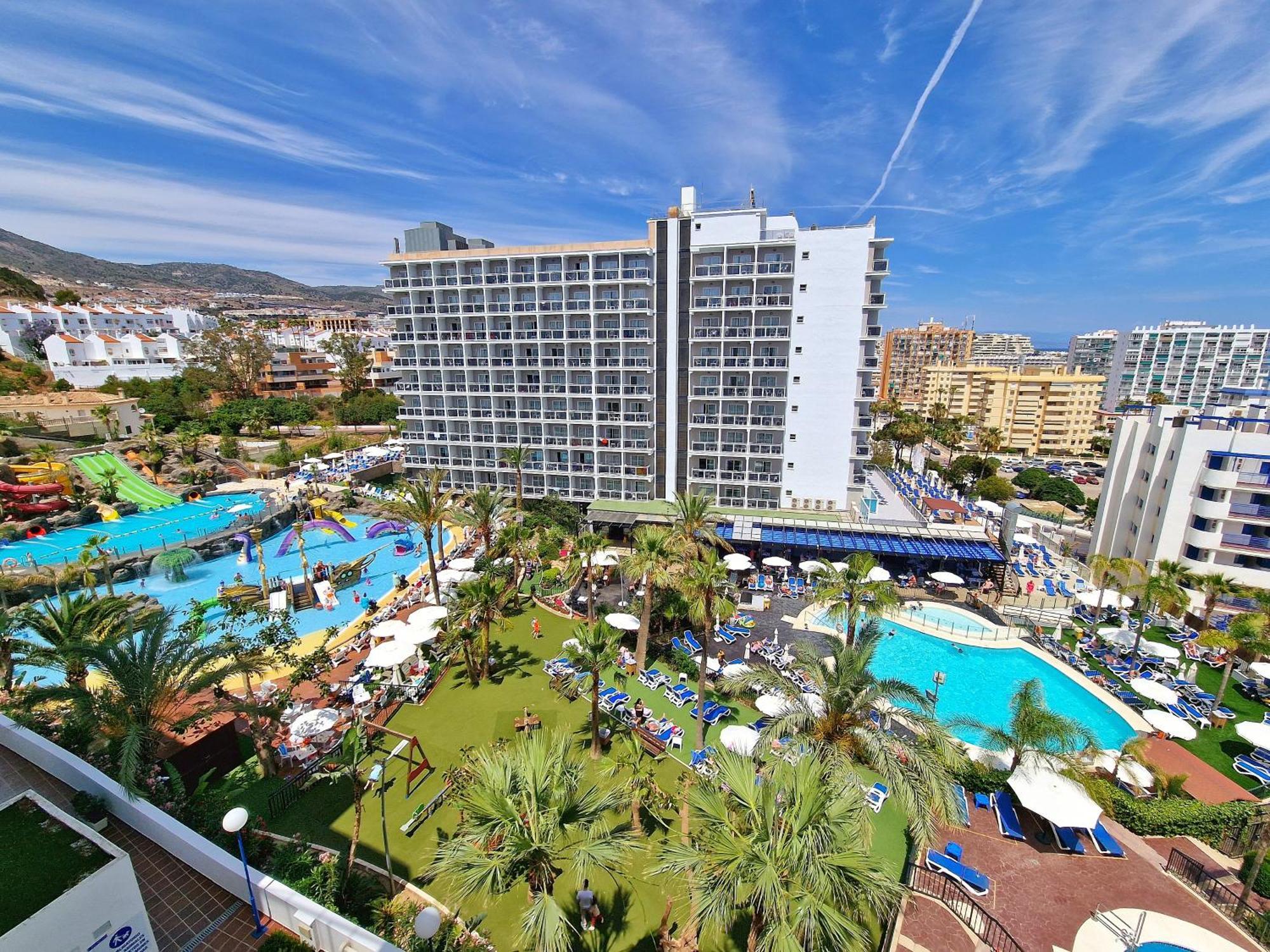 Acogedor Piso Con Terraza Y Parking! Apartment Benalmádena Exterior foto